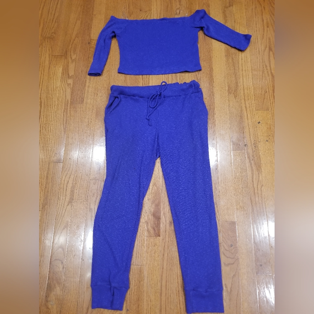 Beautiful Blue 2 Piece Comfy Set size Large - Picture 4 of 8